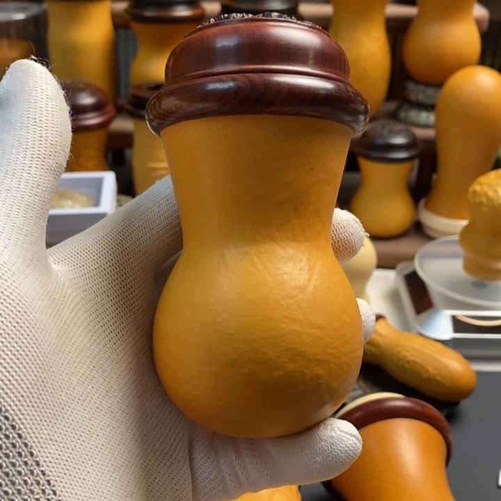 大叶紫檀（黑酸枝木类）