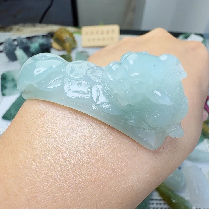 未镶嵌定制翡翠挂件