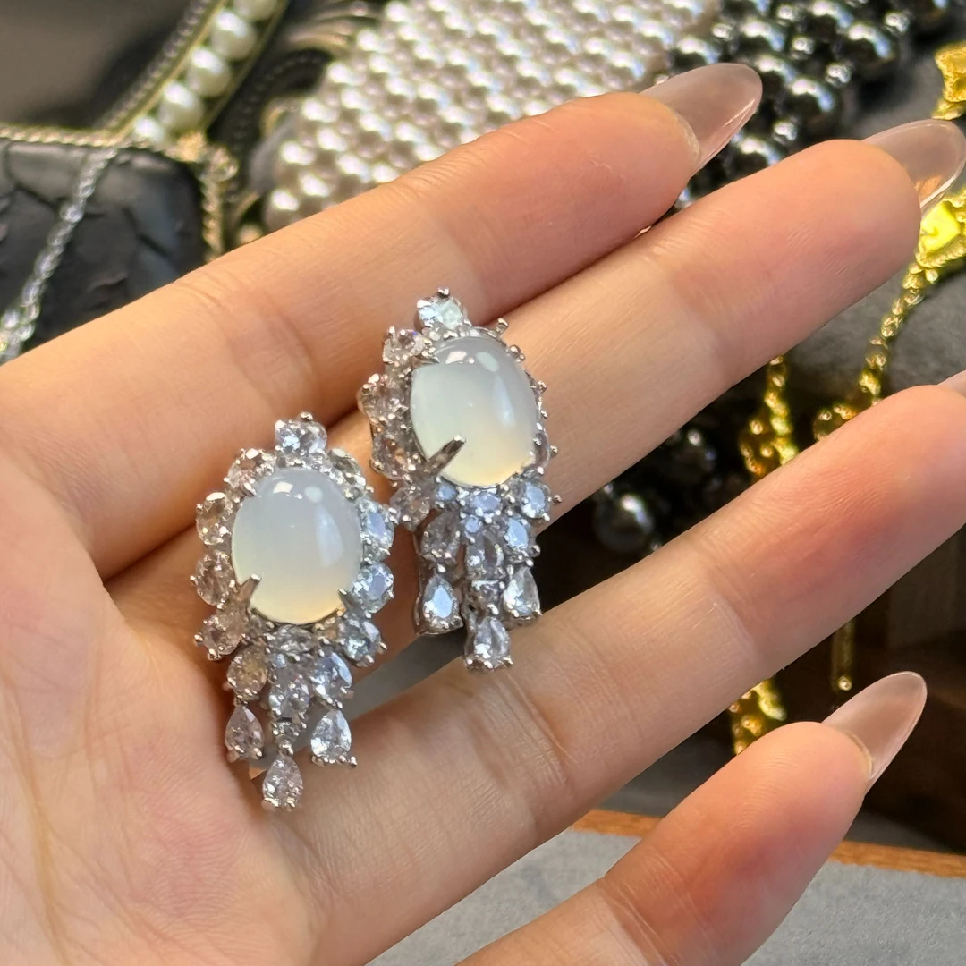 钛钢耳饰 宫廷风白色耳钉