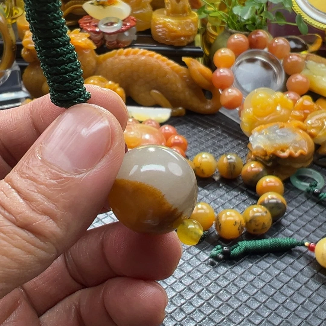石英质玉未镶嵌颈饰