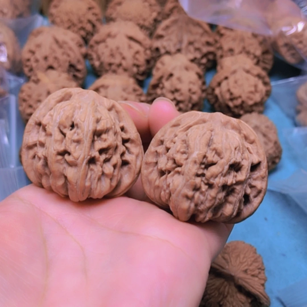 【闪购商品】摆件核桃泪****>40四座楼有修
