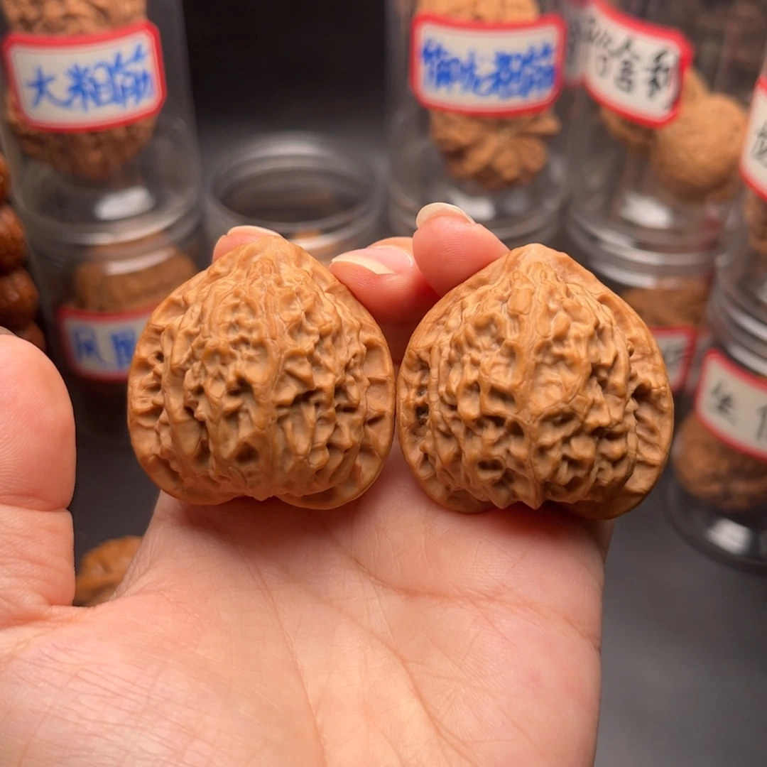 把件文玩核桃40全品金牛