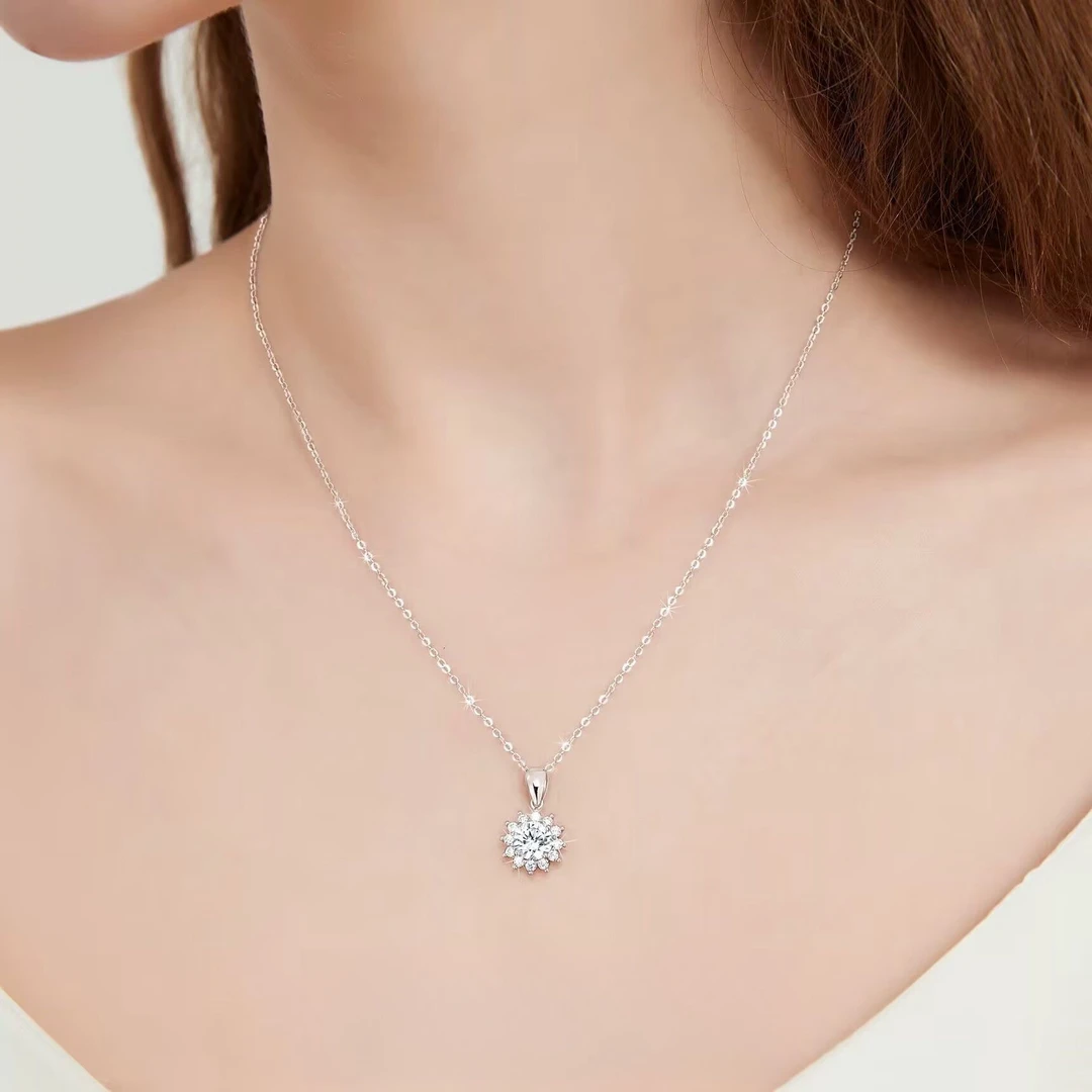 925莫桑石吊坠时尚直播间选款一号链接