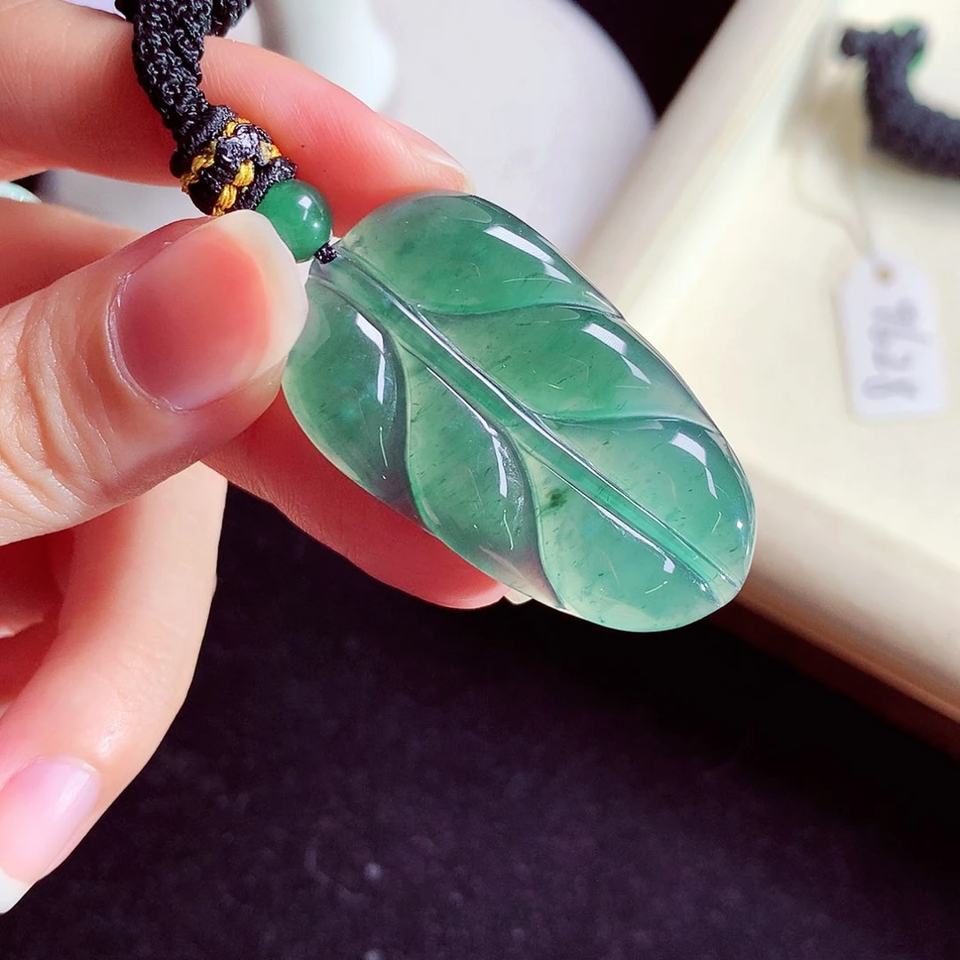 颈饰未镶嵌翡翠天然