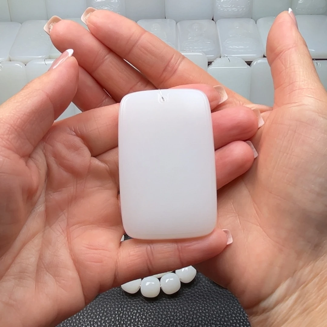 C***n和田玉未镶嵌吊坠(不含链)66g