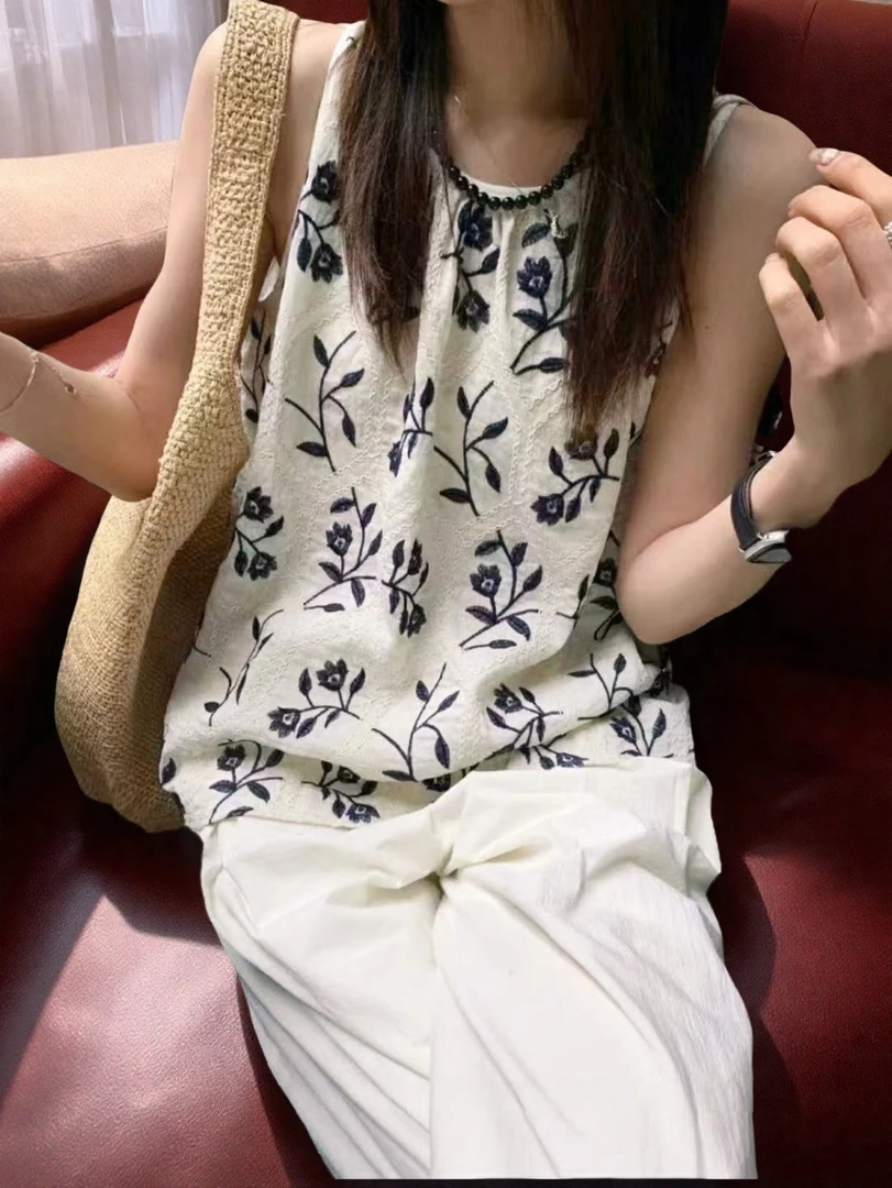 重工刺绣圆领衬衫女背心小衫夏季2025新款休闲宽松设计感无袖上衣