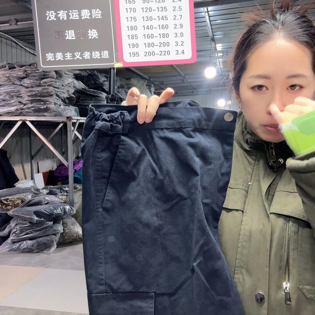 180裤子两条 蓝色微脏。