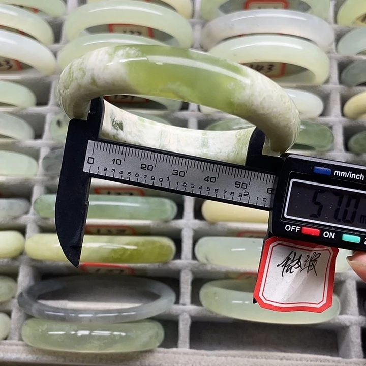 未镶嵌蛇纹石玉手镯158