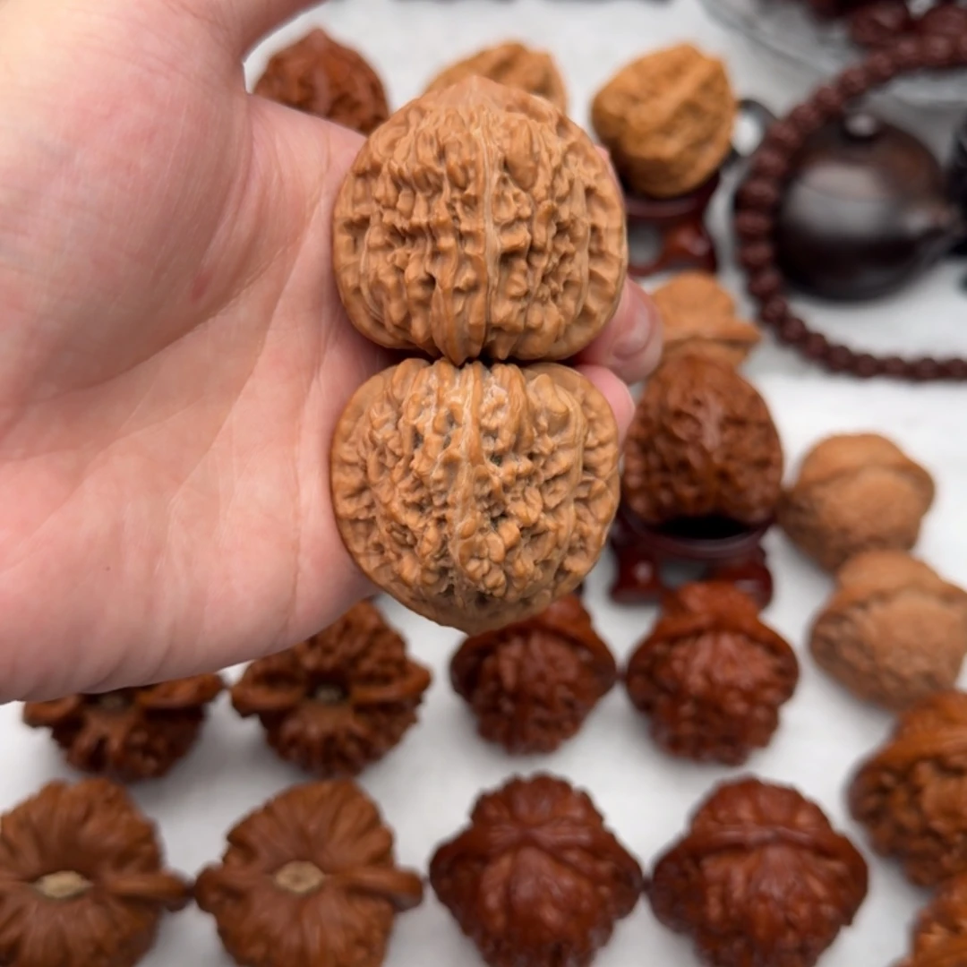 文玩核桃吊坠三角四座楼