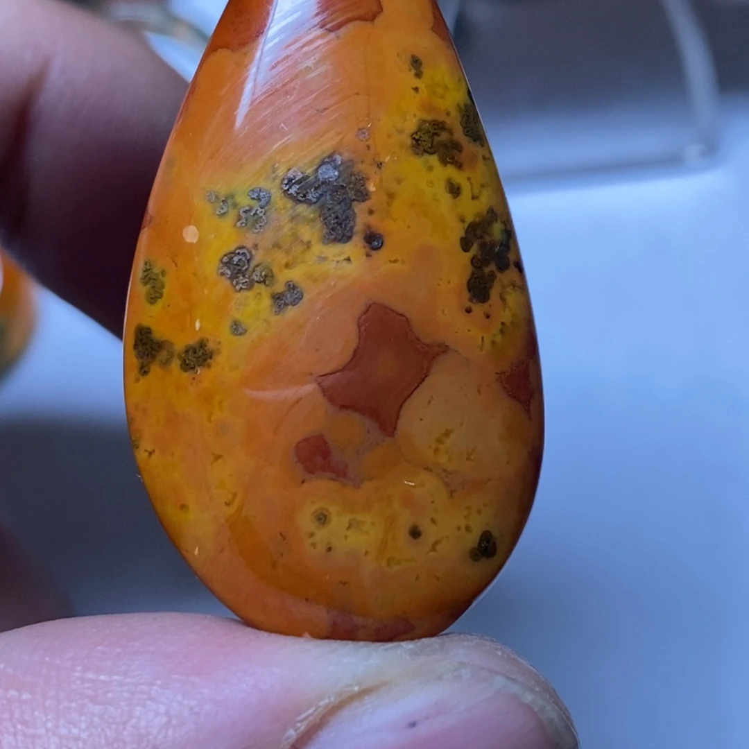 玛瑙/玉髓吊坠(赠链)未镶嵌雨