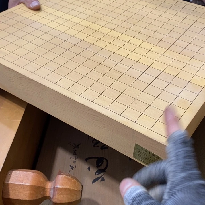 淘***猫中古品默认微瑕看好下手