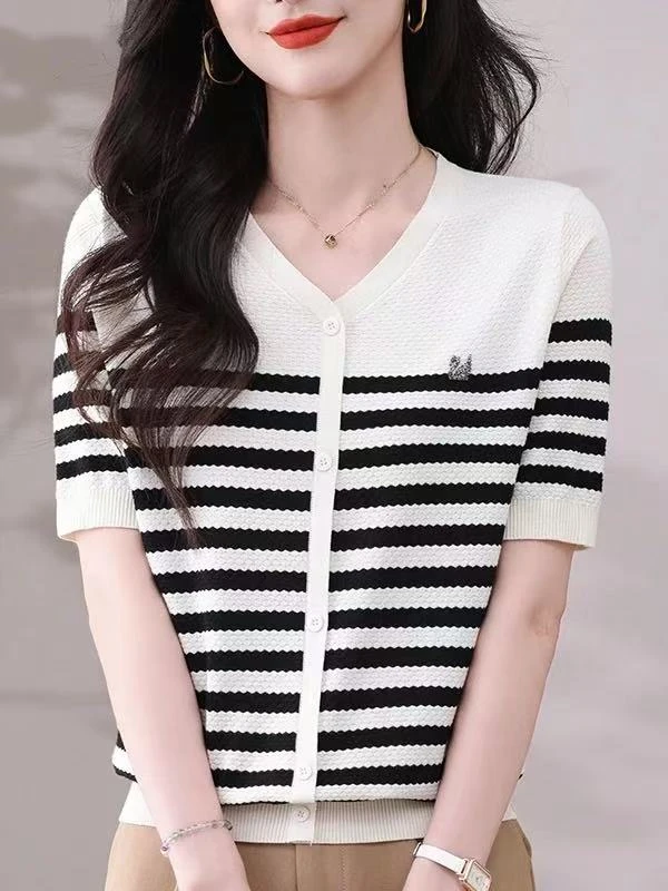 楠楠右4-2下9005款短袖