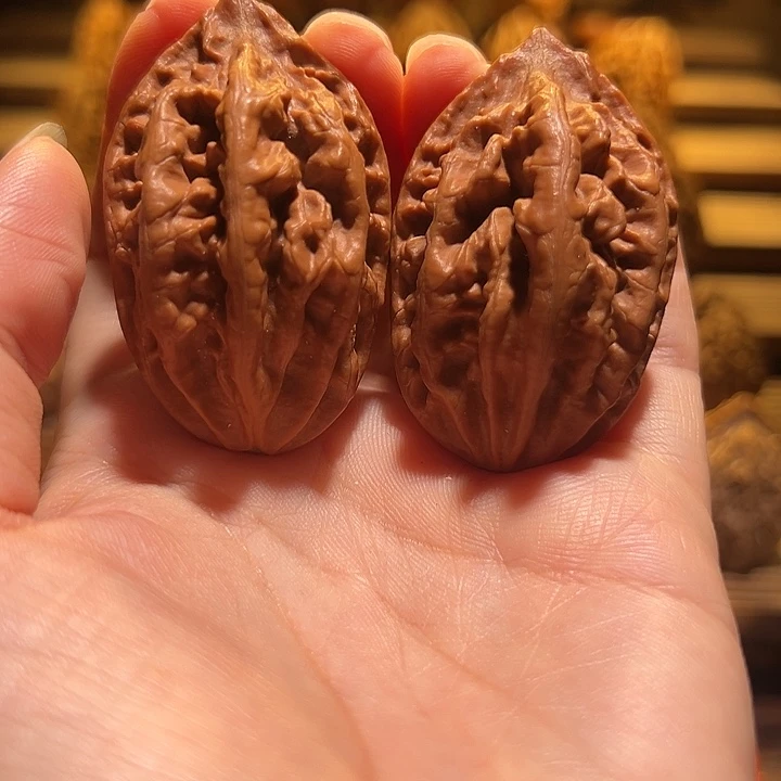 吊坠文玩核桃肉龙骨