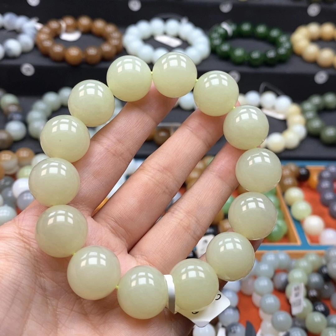 未镶嵌手链和田玉L卡16