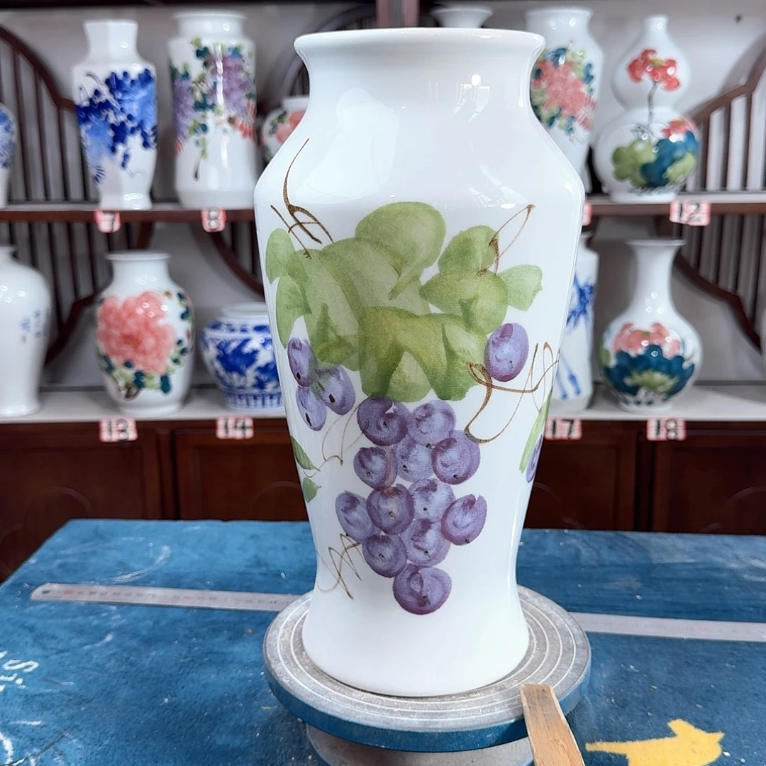 摆件景德镇陶瓷大鱼紫葡