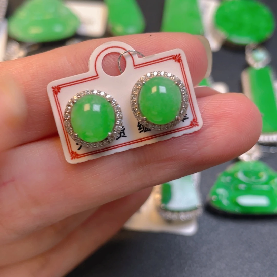 颈饰银S925镶嵌翡翠耳钉