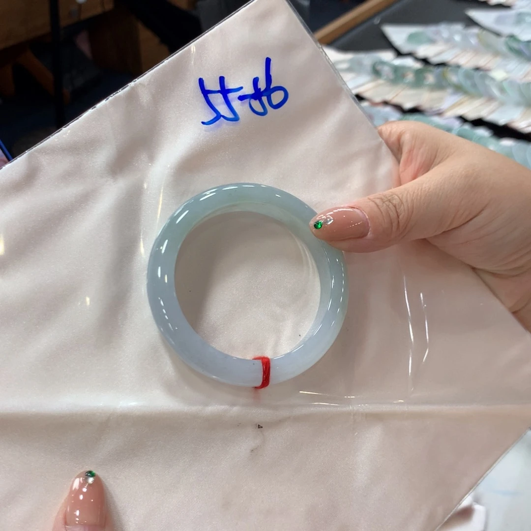 未镶嵌手镯翡翠48小时鉴赏