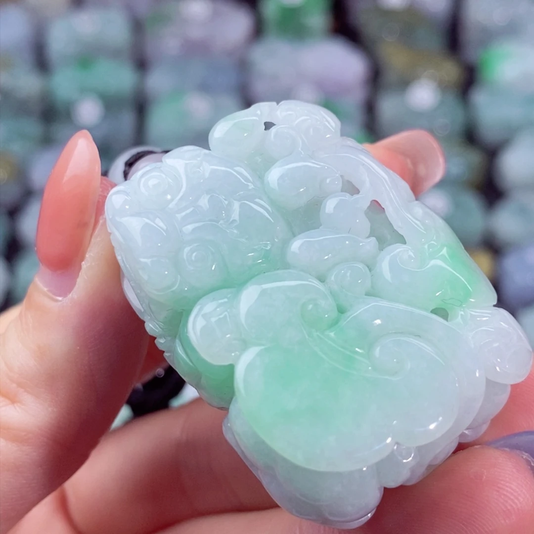 颈饰未镶嵌翡翠天然