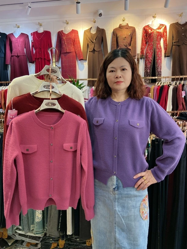 YF! 6213#假开衫气质套头水晶绒毛衣