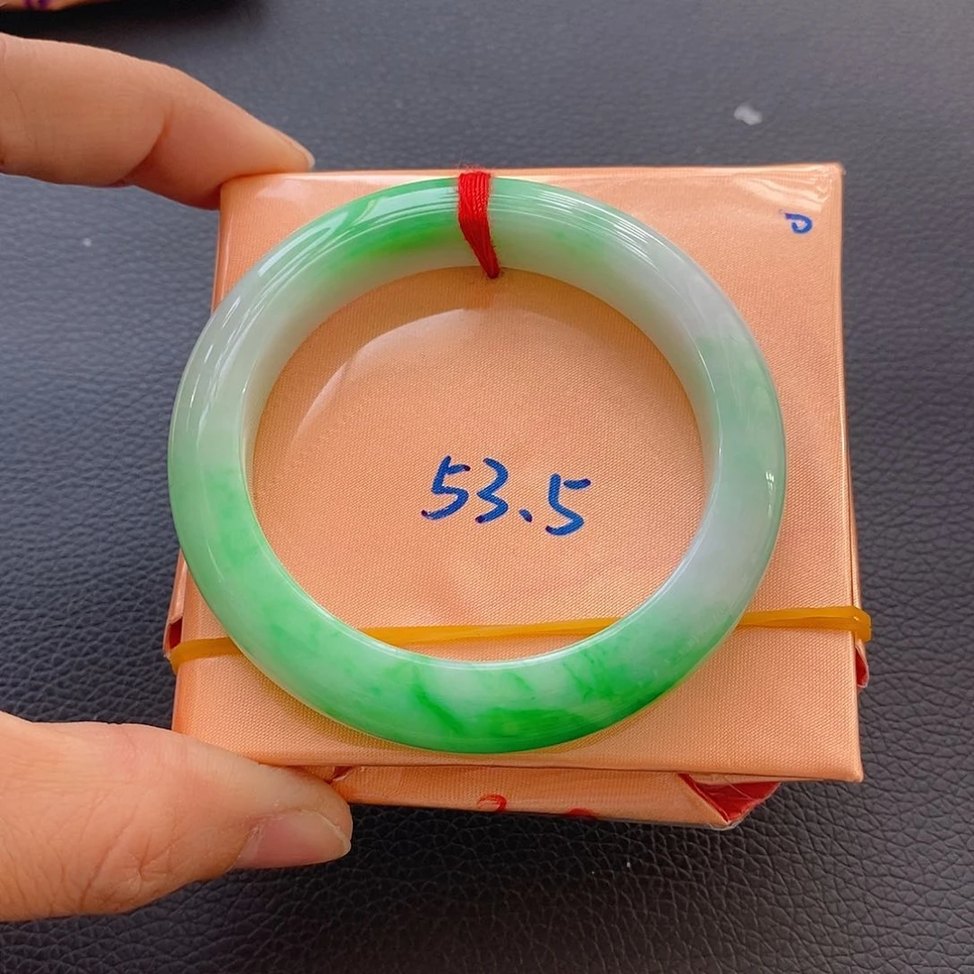 翡翠手镯未镶嵌8号