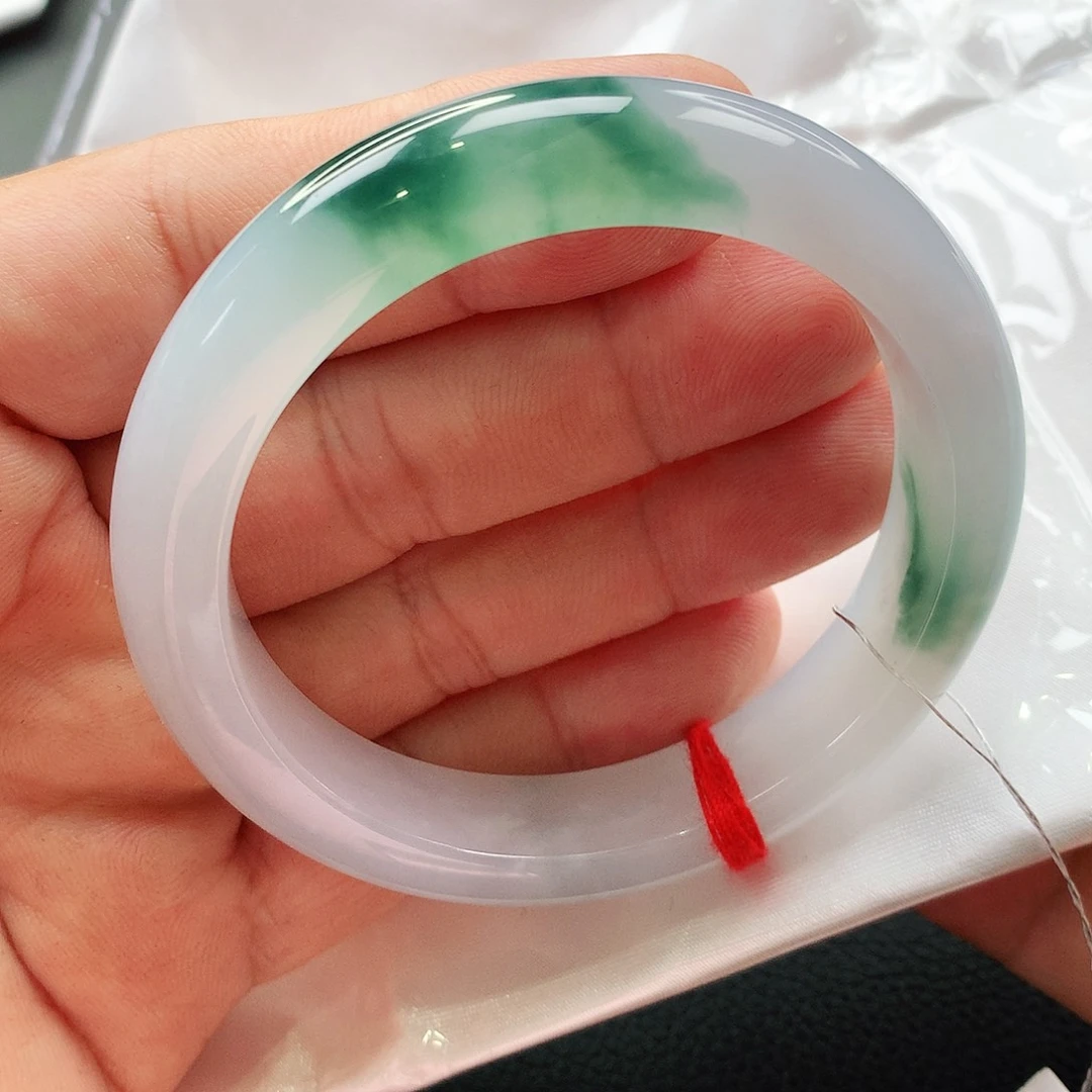 未镶嵌手镯翡翠天然翡翠手镯