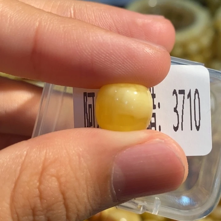 琥珀未镶嵌珠宝奇石3710