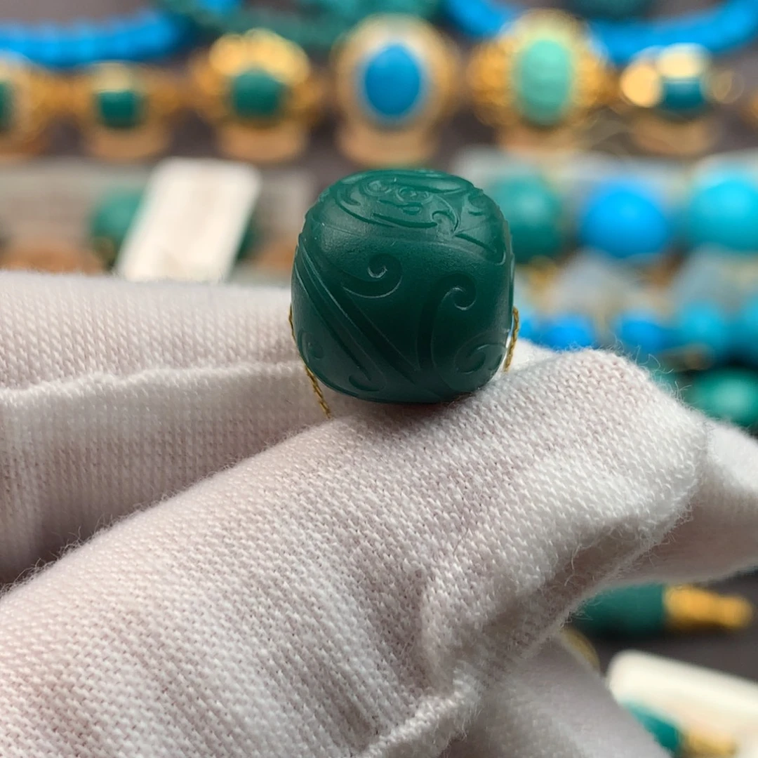 绿松石未镶嵌绿松石13*12mm