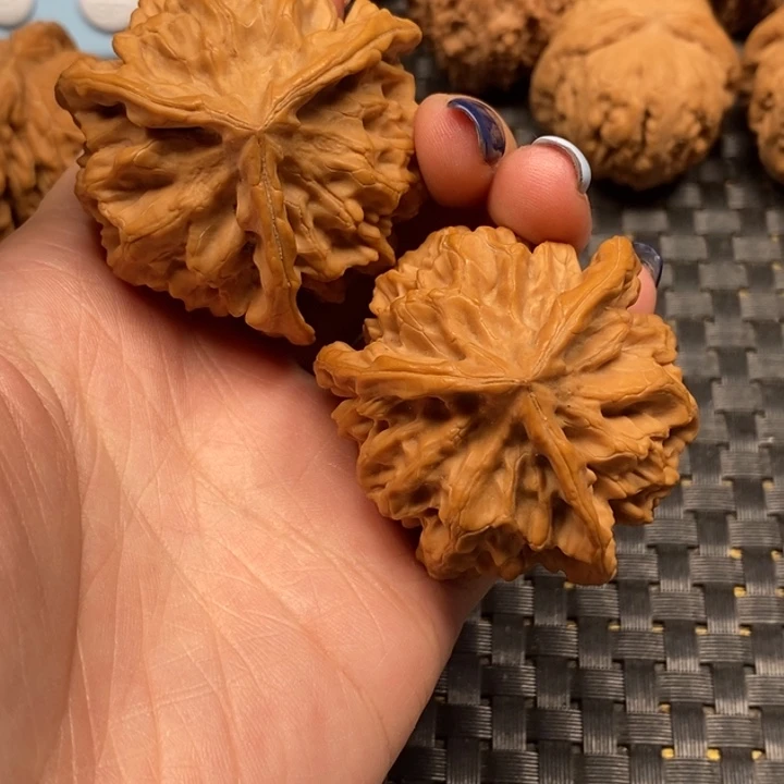 文玩核桃吊坠秦闷三棱