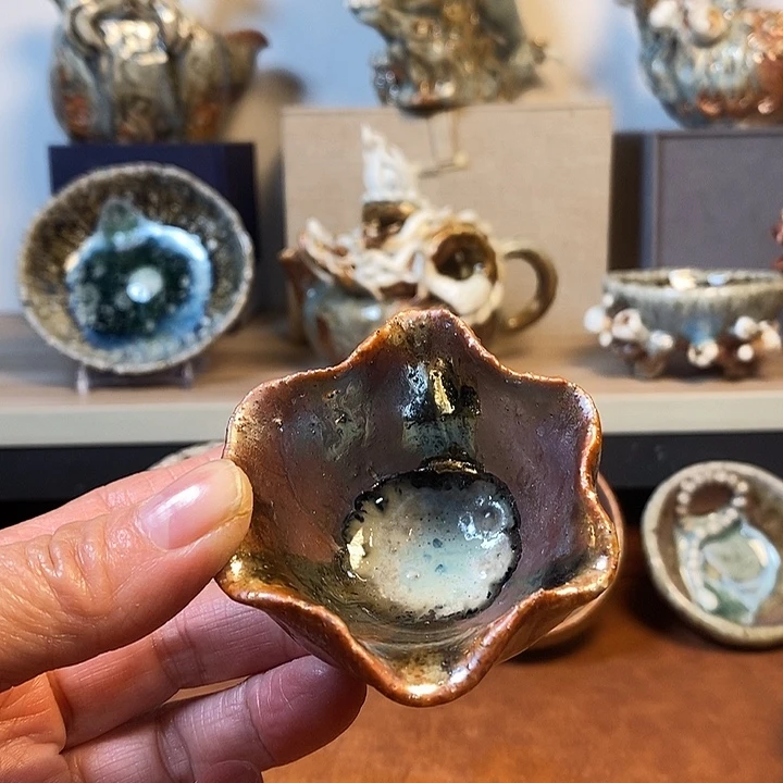 瓷片我们的确是一个很大的人