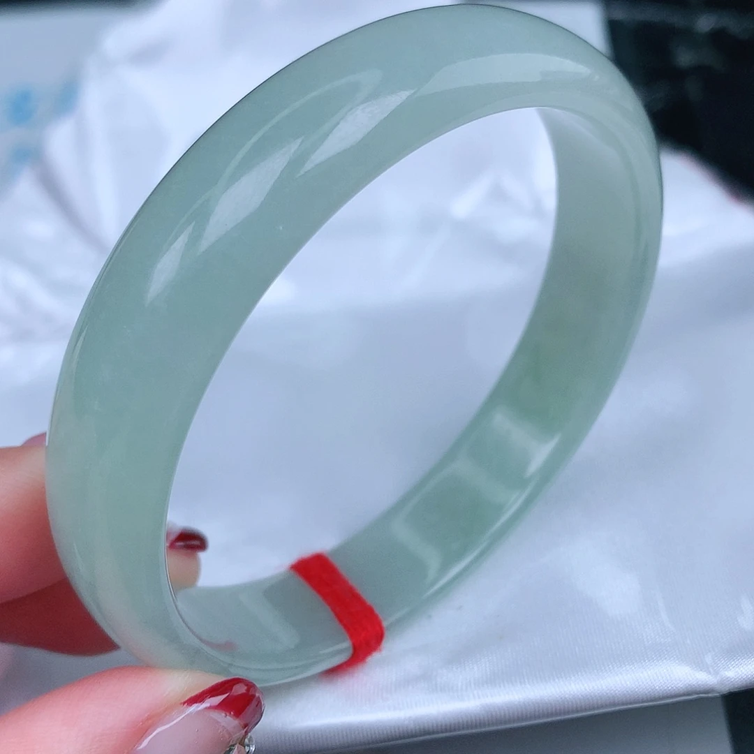 翡翠手镯未镶嵌天然