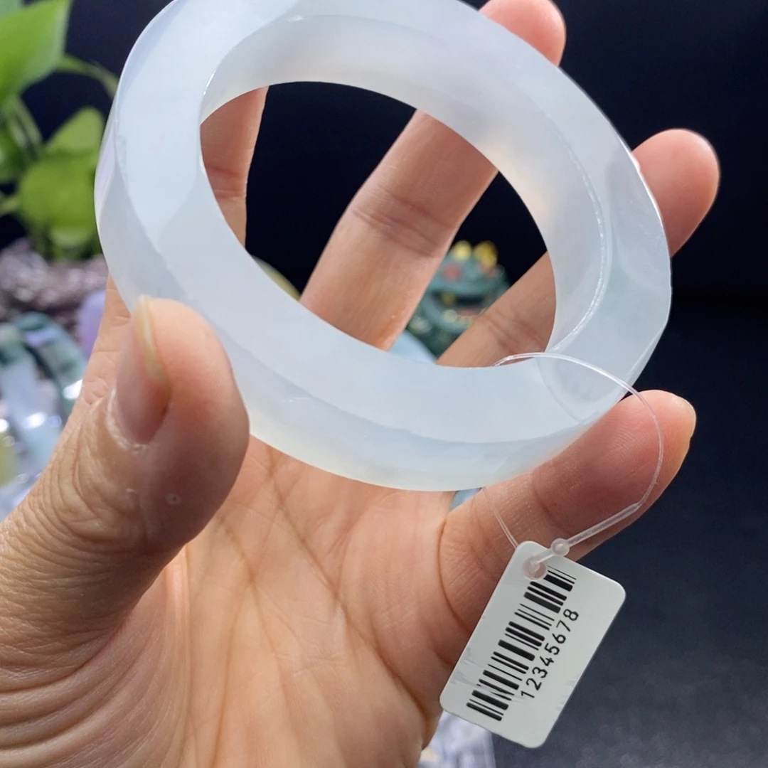 a***8定制翡翠未镶嵌贵妃52.5-56