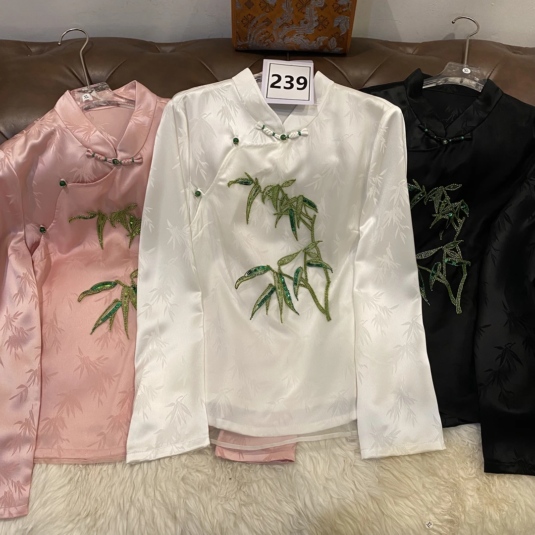 ”239“桑蚕丝醋酸珠光刺绣上衣