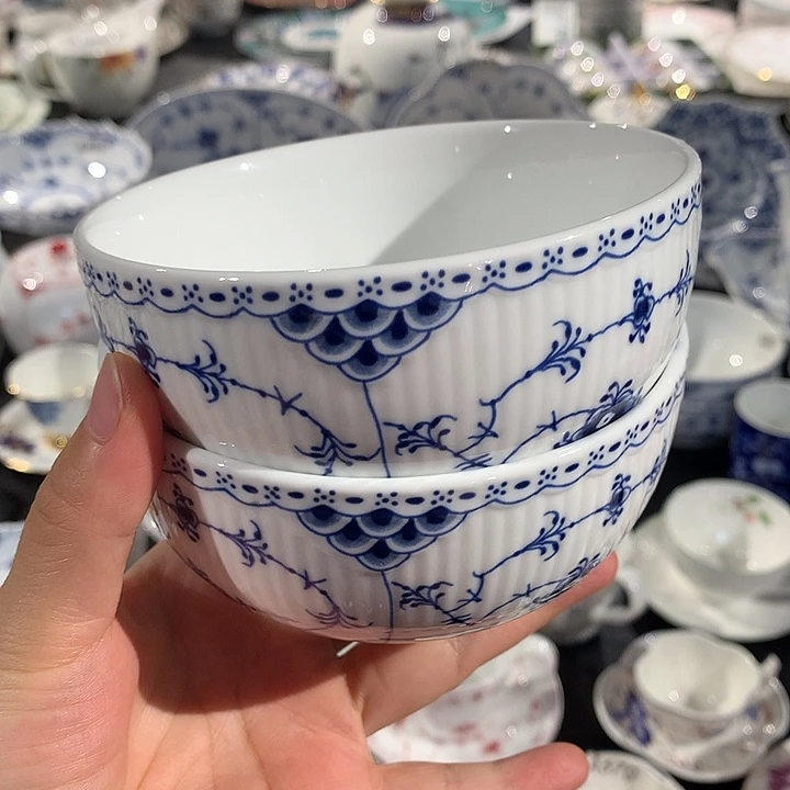 瓷片两个碗两个碗