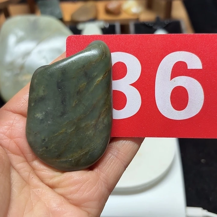 和田玉（糖玉）未镶嵌挂件