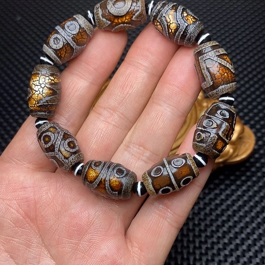 吴***气玛瑙/玉髓未镶嵌手链