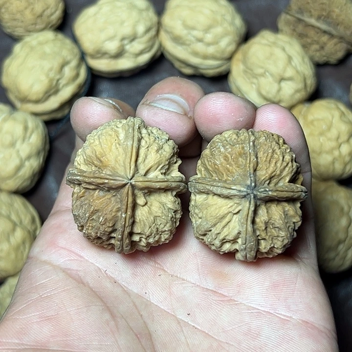 文玩核桃把件45号炸包