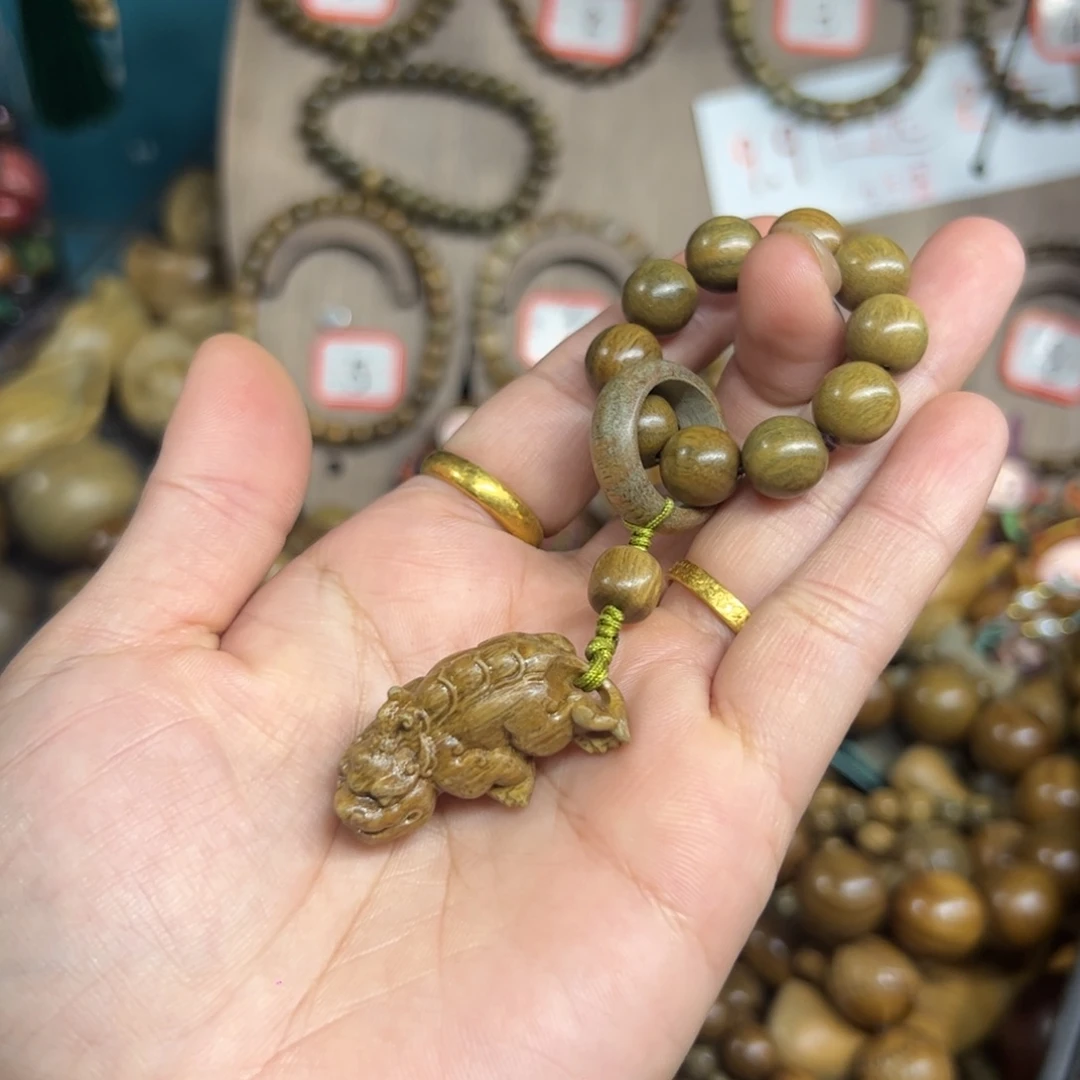 维腊木（绿檀）无事牌