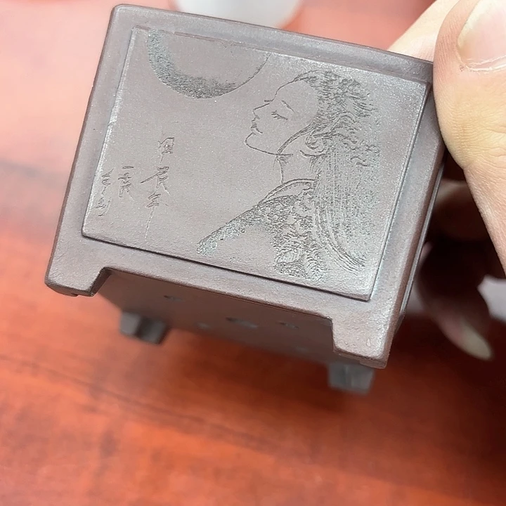 紫砂花盆紫砂的颜色很好看