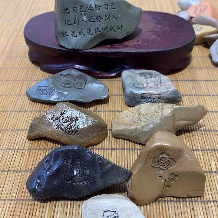 *****原石雕刻工艺品手把摆件