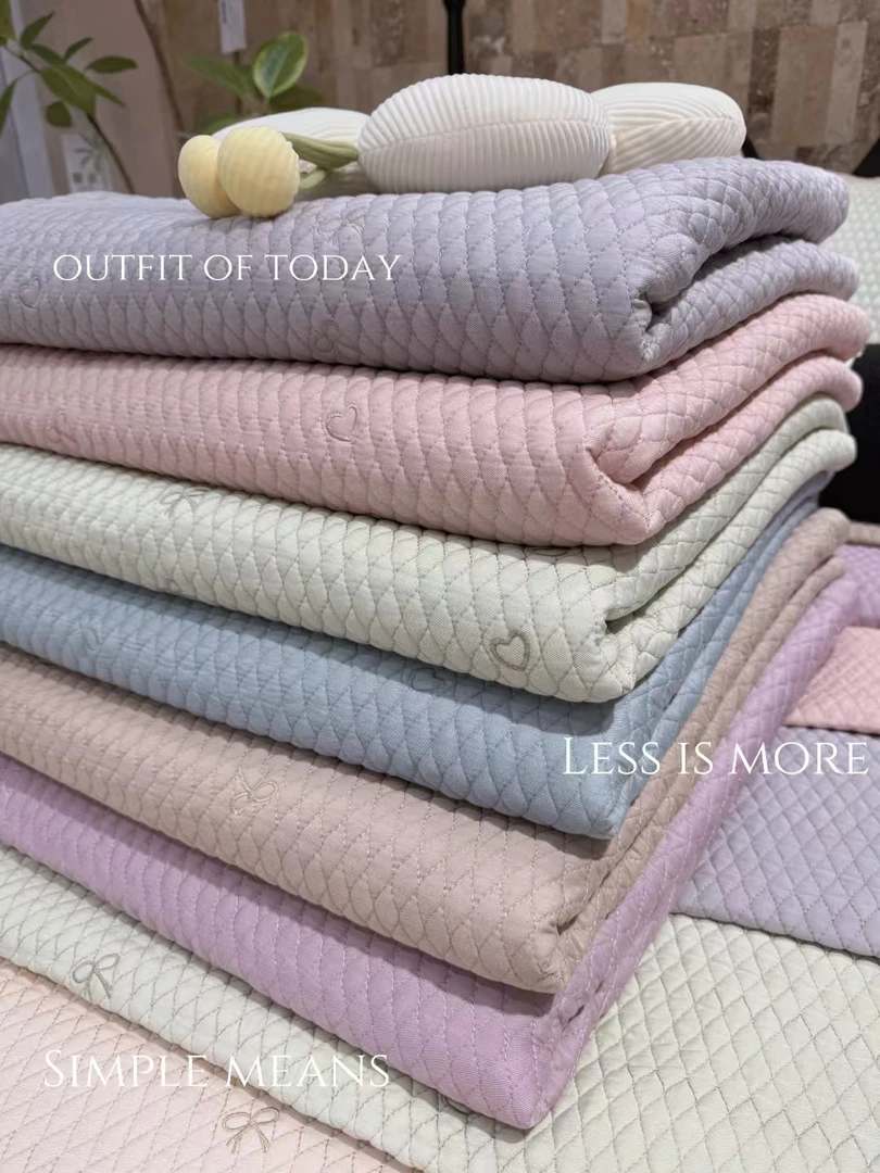 眠境家纺爱意满满莫代尔床盖酵素砂洗绗缝绣花春夏款