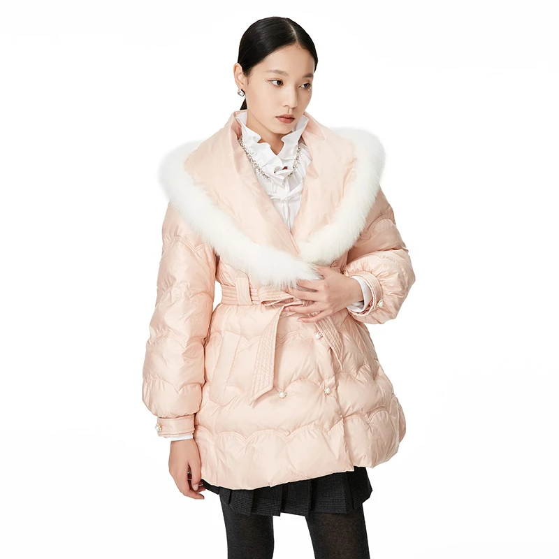 【粉丝专属】Caroline秋季新款白色大翻领收腰菱格羽绒服ECRDDG19