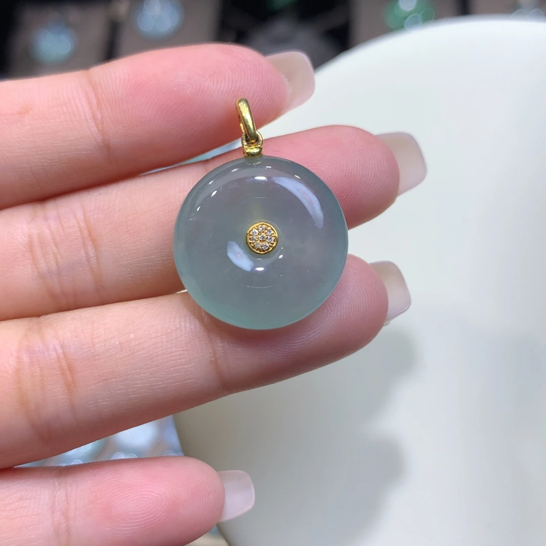 翡翠18K金镶嵌颈饰平安扣19.9*6.3