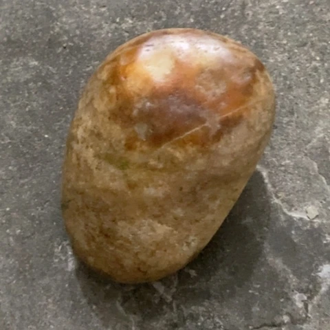 未镶嵌和田玉（糖玉）挂件