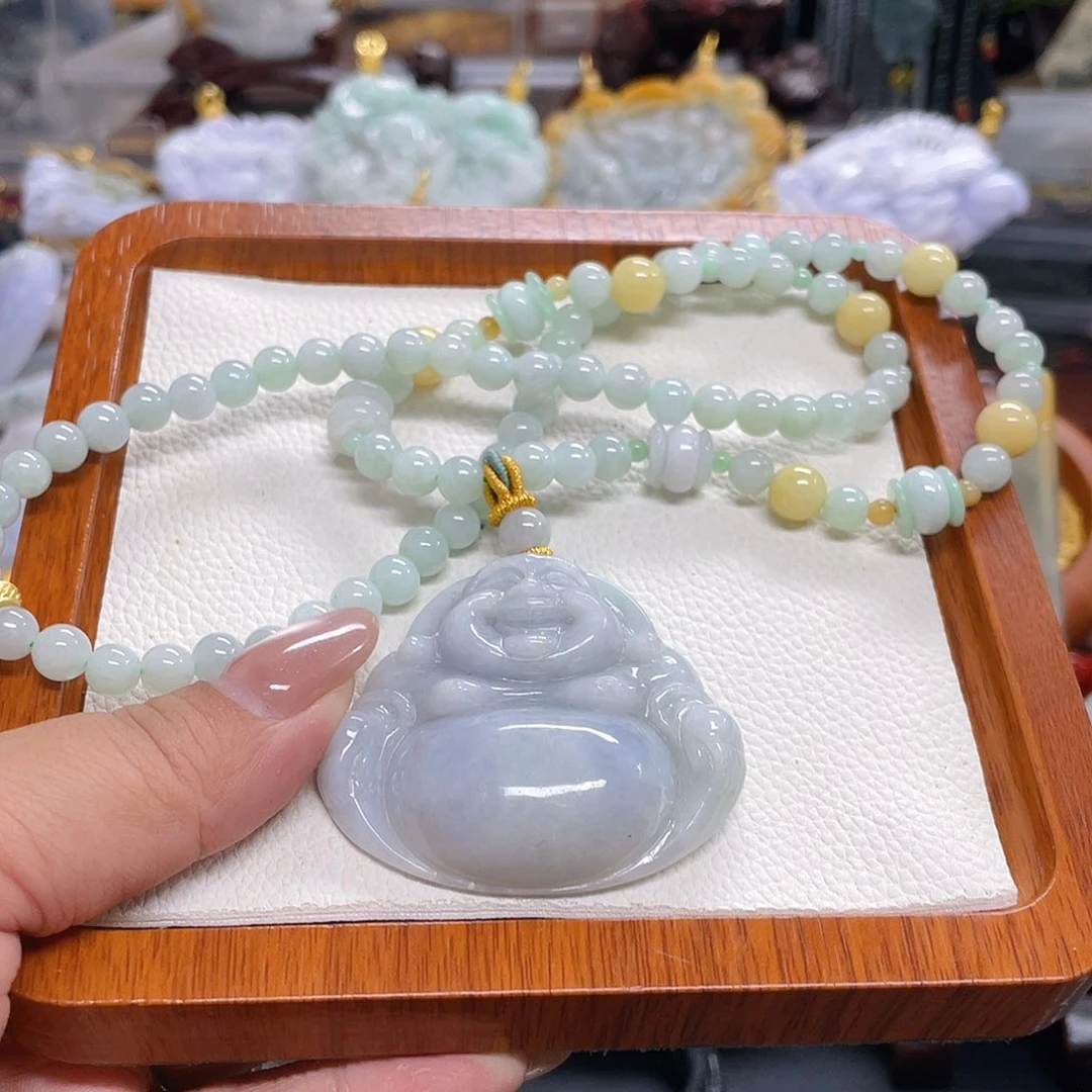 翡翠未镶嵌颈饰大佛公
