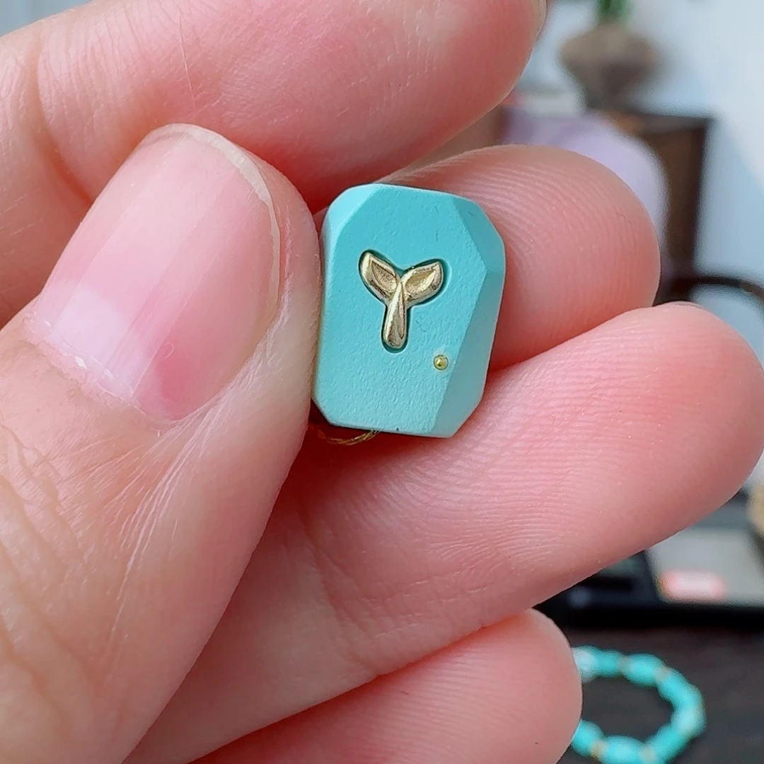 绿松石未镶嵌挂件