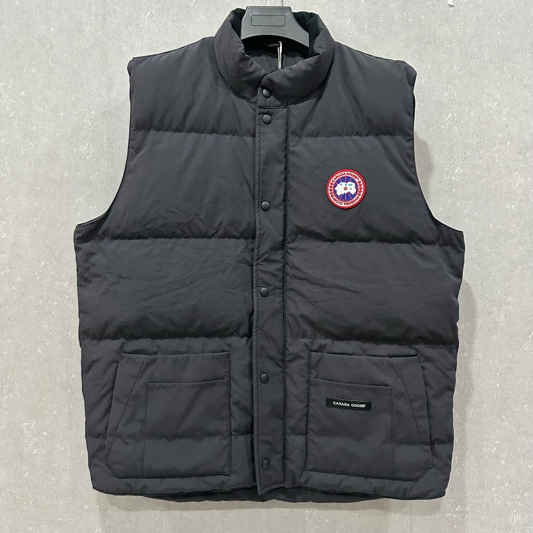 99新 CANADA GOOSE 刺绣logo标羽绒服马甲2XL码/005756