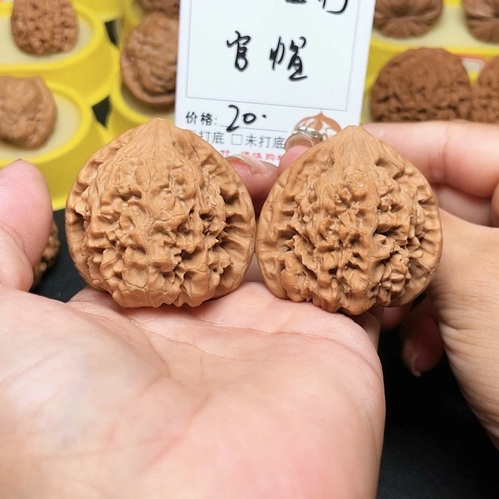 吊坠桃核021福利官帽