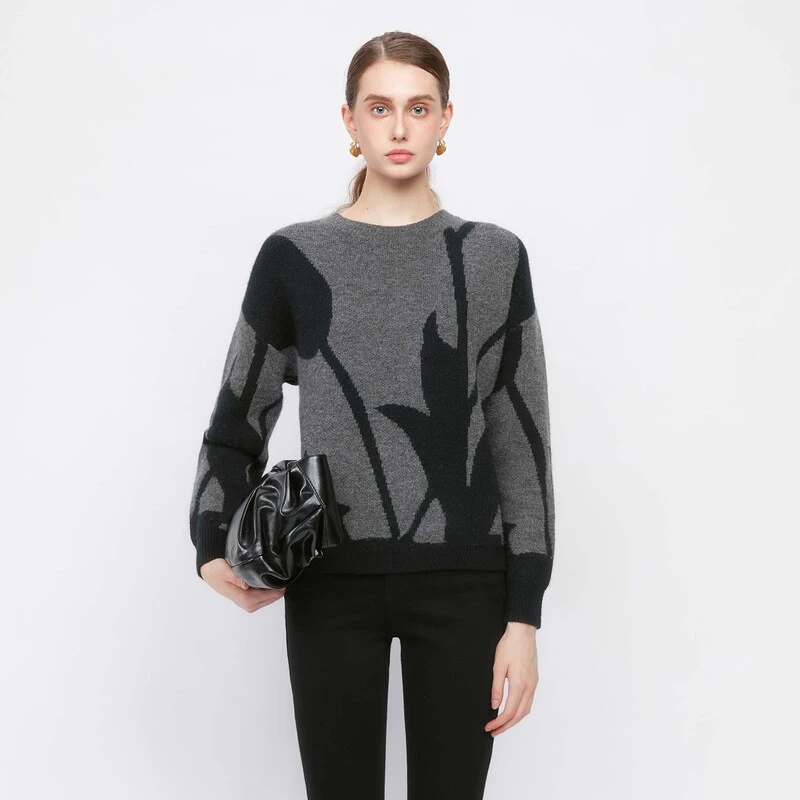 【粉丝专享】圣迪奥女装罗纹时尚圆领撞色印花宽松针织衫S24363506