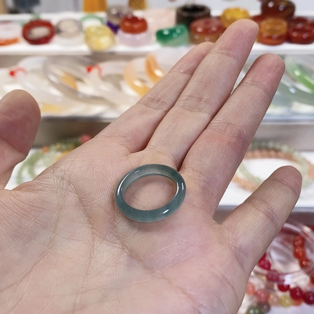 王***w翡翠未镶嵌戒指戒圈