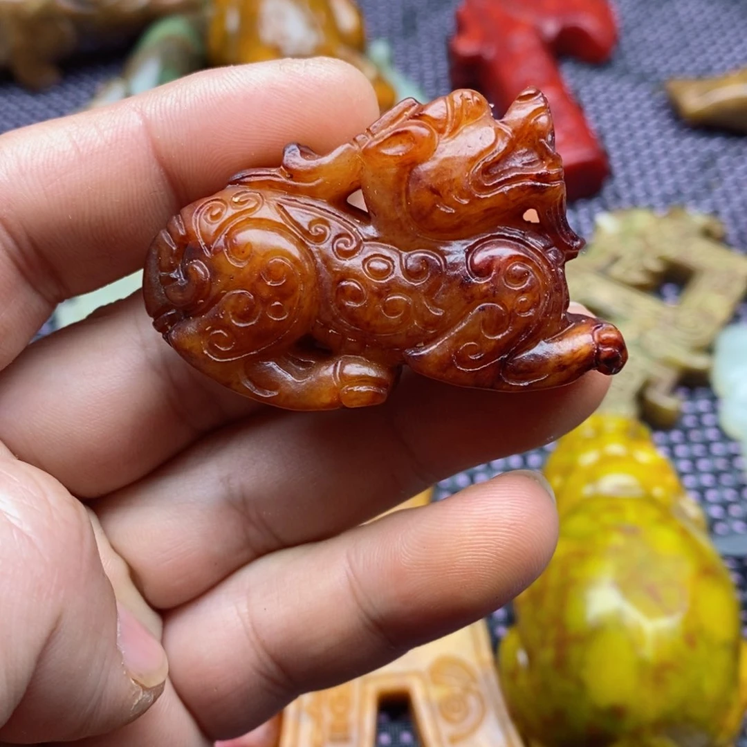 蛇纹石玉颈饰未镶嵌